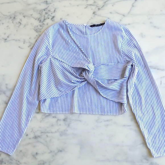 NWOT. Zara Cotton Linen Viscose Long Sleeve Cropped Stripe Top with front design - Picture 3 of 4